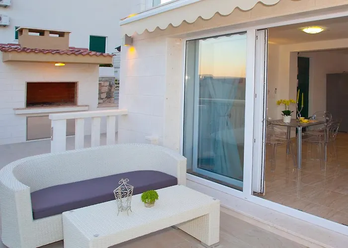 Anamaria Daire Trogir