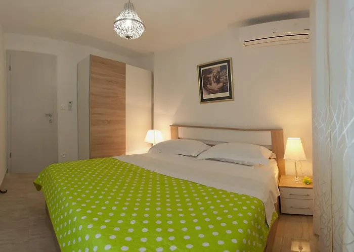 Anamaria Trogir
